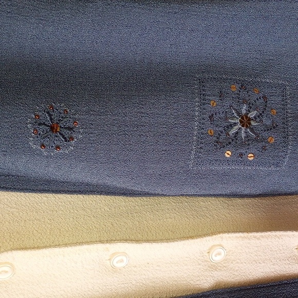 NWT Alfred Dunner 6 Petite Embroidered & Beaded Blue & White Top With Buttons - Picture 2 of 6